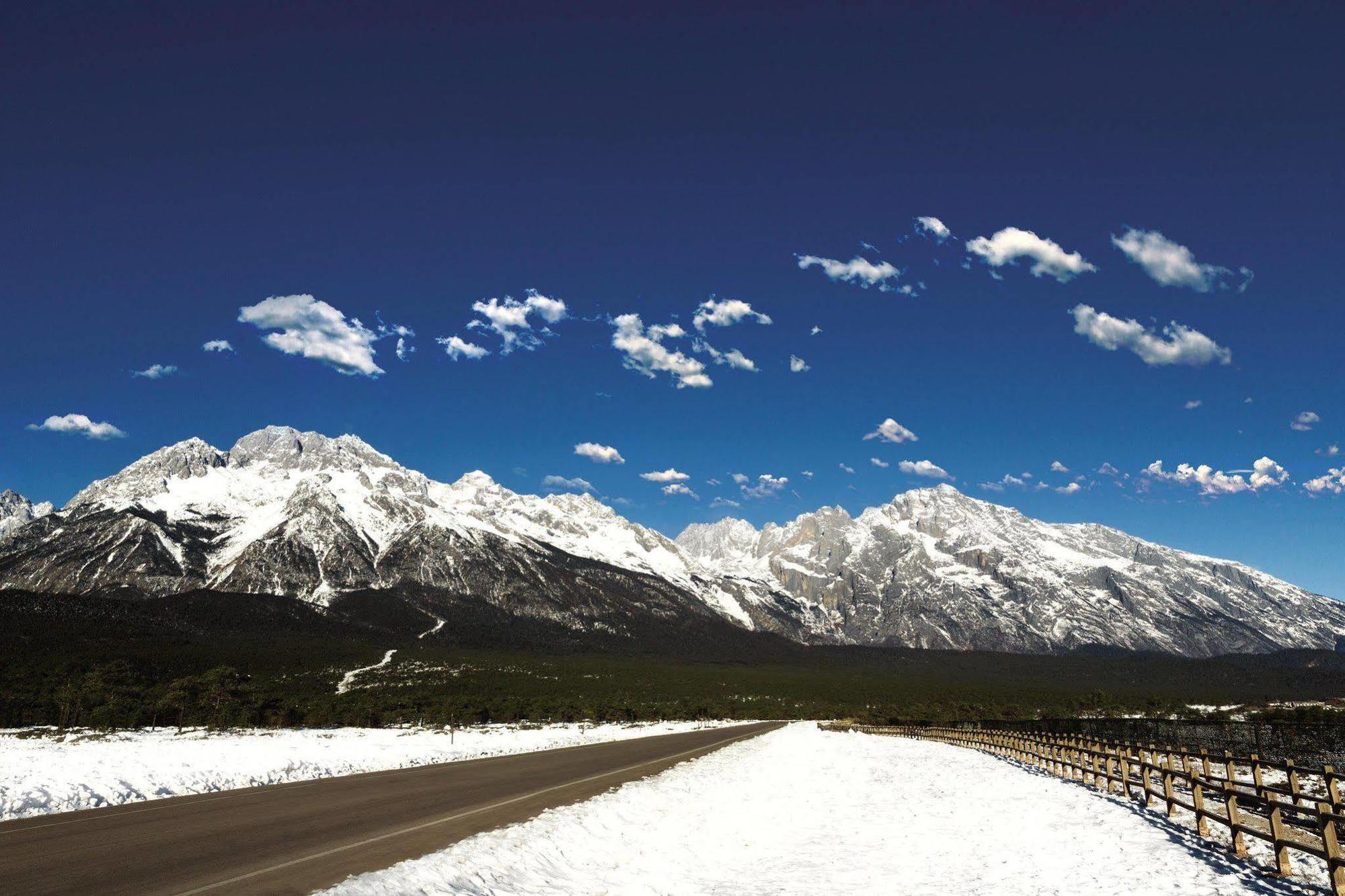 Hilton Garden Inn Lijiang Lijiang  Bagian luar foto